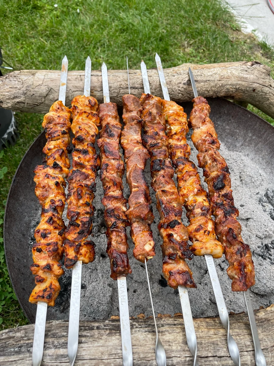 zartes Hähnchen Schaschlik